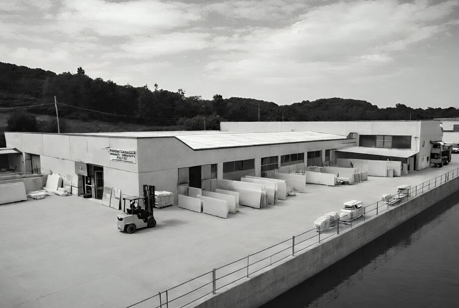 Capannone TecnoStone - Laboratorio marmi Benevagienna